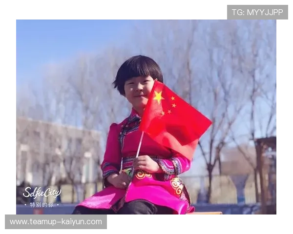 《足球场上的喜剧之星:用幽默与技术征服球迷的传奇人物》 《足球场上的喜剧之星:用幽默与技术征服球迷的传奇人物》