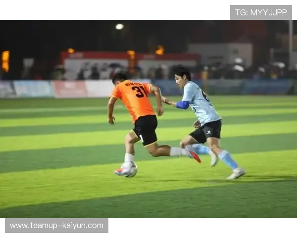 聚焦绿茵场最帅球星展现激情与荣耀的巅峰瞬间