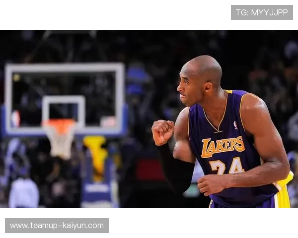 足球巨星与科比谁更具历史影响力与竞技魅力的全面对比